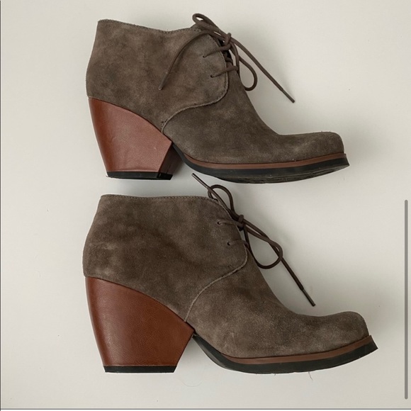 Korks by Kork Ease || Roana Suede Ankle Booties 9 - Picture 3 of 8